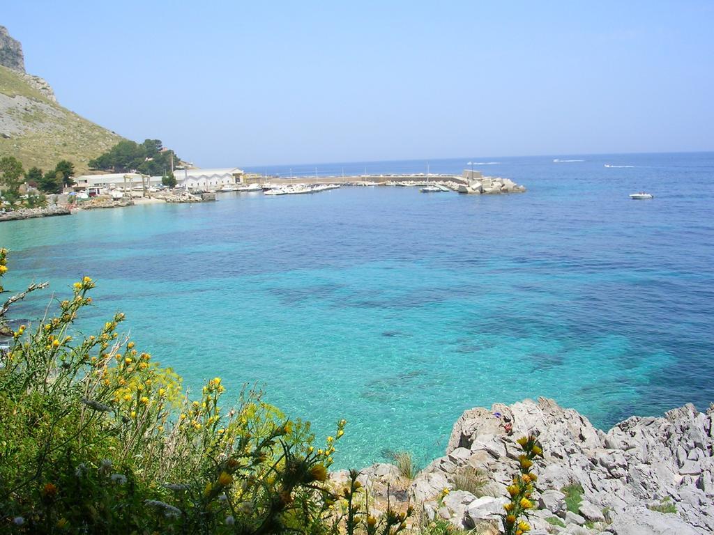 Apartment In A Villa A Mondello Exterior foto